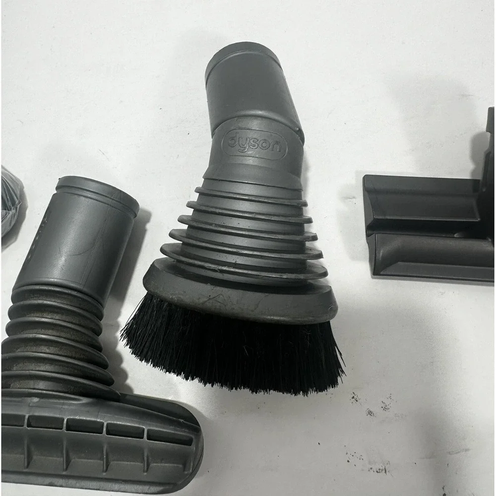 Dyson‎ Genuine Tangle Free Turbine & Multi-Angle Brush Lot of 7 Attachments
